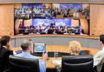 Sala konferencyjna wyposażona w rozwiązania immersive telepresence firmy Polycom 1.jpg