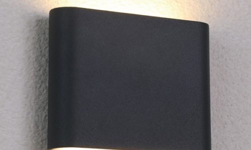 Oświetlenie zewnętrzne domu – kinkiet SEMI marki Nowodvorski Lighting