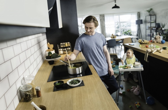  Dom, LIFESTYLE - Wybór odpowiedniego piekarnika wymaga przenalizowania naszych potrzeb i stylu życia. Na co zwrócić uwagę, aby urządzenia ułatwiały codzienność i były dla nas idealnym pomocnikiem w kulinarnych eksperymentach?