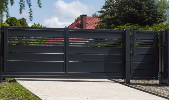  Dom, LIFESTYLE - Stal to ekologia, bezpieczeństwo, stabilność i energooszczędność.