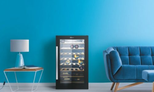 Ciesz się smakiem idealnie schłodzonego wina z chłodziarką Candy CWC 154 EEL/N