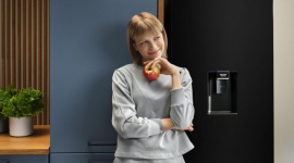 Koniec z marnowaniem żywności. Jak prawidłowo przechowywać jedzenie w lodówce? Dom, LIFESTYLE - Promując ideę less waste, Samsung przygotował infografiki z podstawowymi zasadami dotyczącymi chłodzenia oraz zamrażania żywności.