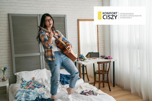  Dom, LIFESTYLE - Sąsiedzkie hałasy spędzają sen z powiek - jak z nimi walczyć?