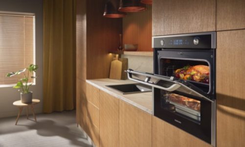 „Piecz parami i na parze” – piekarnik Samsung Dual Cook™ z naczyniem do pieczeni