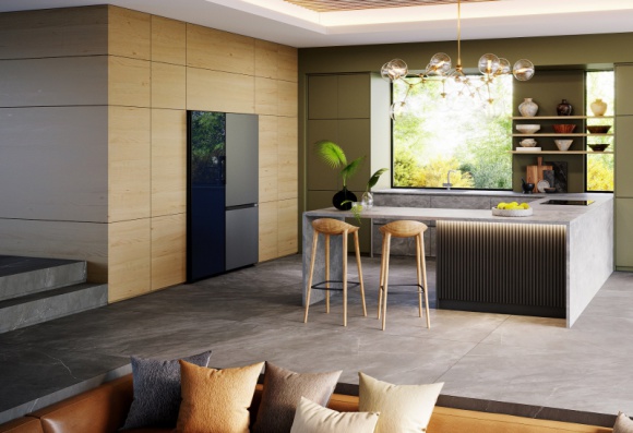  Dom, LIFESTYLE - Wielokrotnie nagradzane modułowe lodówki Samsung Bespoke zapoczątkowały nową erę w personalizacji urządzeń domowych, a ich design inspiruje konsumentów na całym świecie.